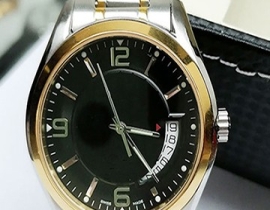 南京劳力士石英表有水雾