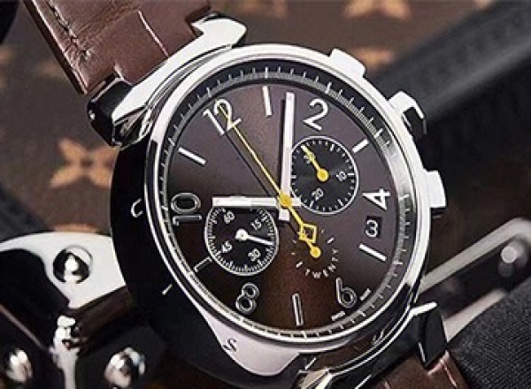 南京劳力士有水雾了